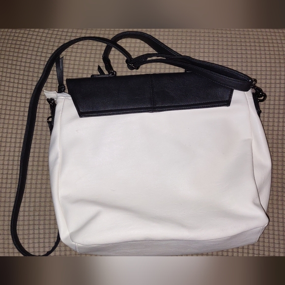 Black & White crossbody bag - Picture 2 of 9